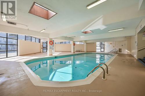 88 - 2001 Bonnymede Drive N, Mississauga (Clarkson), ON - Indoor Photo Showing Other Room With In Ground Pool