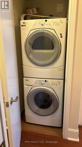 302 - 181 Wynford Drive, Toronto, ON - Indoor Photo Showing Laundry Room