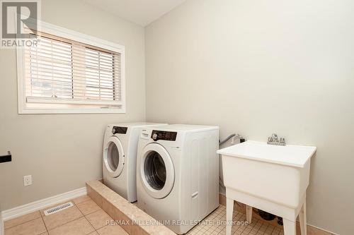 24 Poetry Drive, Vaughan, ON - Indoor Photo Showing Laundry Room