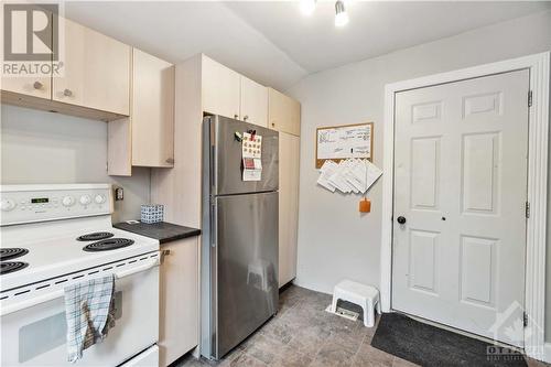 145 Victoria Street, Arnprior, ON - Indoor Photo Showing Kitchen