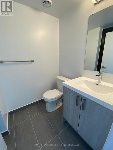 2204 - 77 Mutual Street, Toronto, ON - Indoor Photo Showing Bathroom