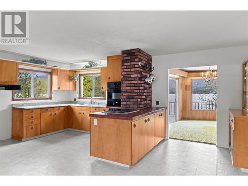 3726 Zinck Road, Scotch Creek, BC - Indoor Photo Showing Kitchen