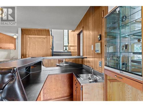 3726 Zinck Road, Scotch Creek, BC - Indoor Photo Showing Kitchen