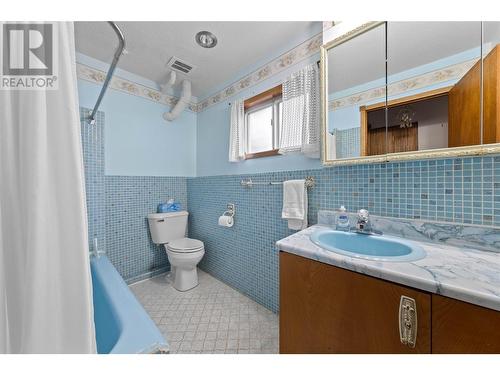 3726 Zinck Road, Scotch Creek, BC - Indoor Photo Showing Bathroom