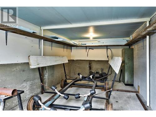 3726 Zinck Road, Scotch Creek, BC - Indoor Photo Showing Gym Room