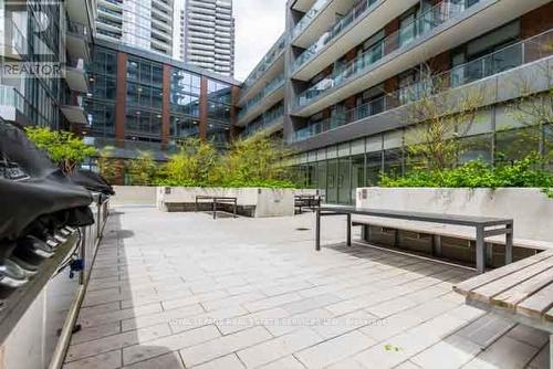 318 - 38 Forest Manor Road, Toronto, ON - Outdoor
