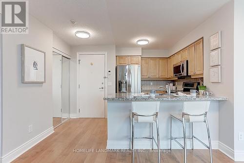 1106 - 15 Greenview Avenue, Toronto, ON - Indoor Photo Showing Kitchen