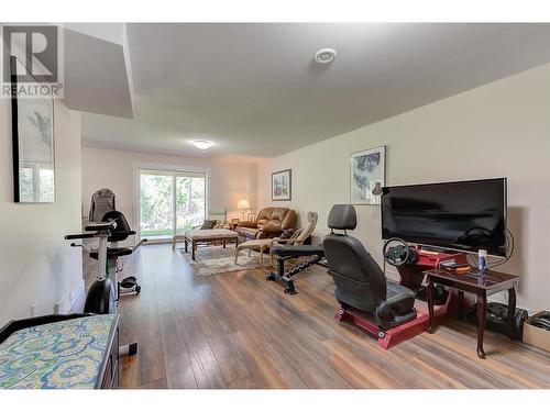 7992 Alpine Road, Kelowna, BC - Indoor Photo Showing Gym Room