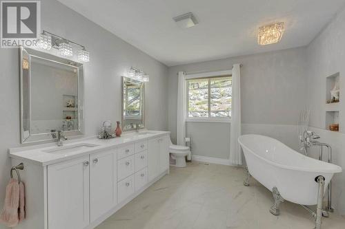 138 Christie Mountain Lane, Okanagan Falls, BC - Indoor Photo Showing Bathroom