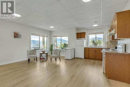 138 Christie Mountain Lane, Okanagan Falls, BC - Indoor Photo Showing Kitchen