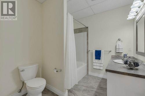 138 Christie Mountain Lane, Okanagan Falls, BC - Indoor Photo Showing Bathroom