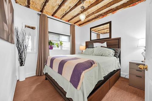439 1/2 Cochrane Road, Hamilton, ON - Indoor Photo Showing Bedroom