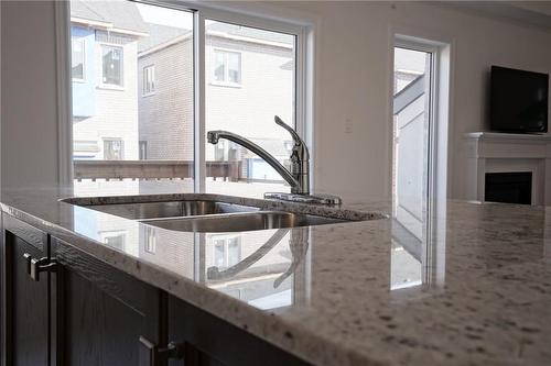 3906 Leonardo Street, Burlington, ON - Indoor Photo Showing Kitchen With Double Sink