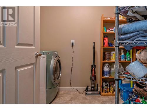 100 Palmer Road Unit# 21, Vernon, BC - Indoor Photo Showing Laundry Room