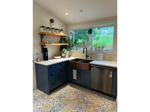 1021 Josephine Street, Nelson, BC - Indoor Photo Showing Kitchen With Double Sink