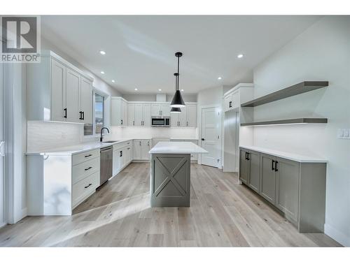 3620 Lobelia Drive, Osoyoos, BC - Indoor Photo Showing Kitchen