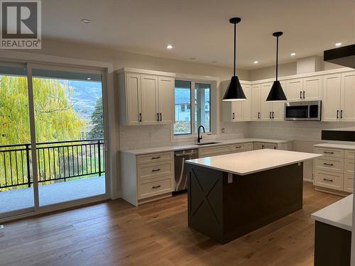 3620 Lobelia Drive, Osoyoos, BC - Indoor Photo Showing Kitchen With Upgraded Kitchen