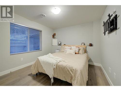 2037 Elkridge Drive, West Kelowna, BC - Indoor Photo Showing Bedroom