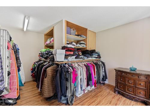 2642 Norns Creek Road, Castlegar, BC - Indoor With Storage