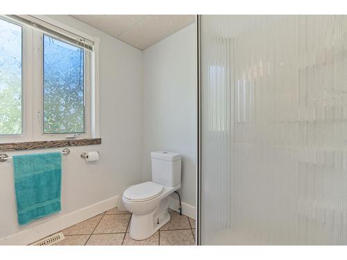 2642 Norns Creek Road, Castlegar, BC - Indoor Photo Showing Bathroom