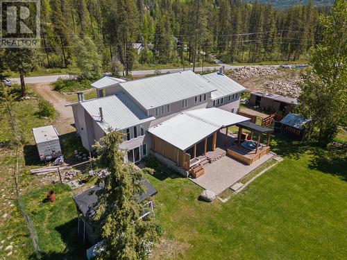 2642 Norns Creek Road, Castlegar, BC - Outdoor With Deck Patio Veranda