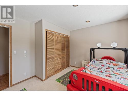 2642 Norns Creek Road, Castlegar, BC - Indoor Photo Showing Bedroom