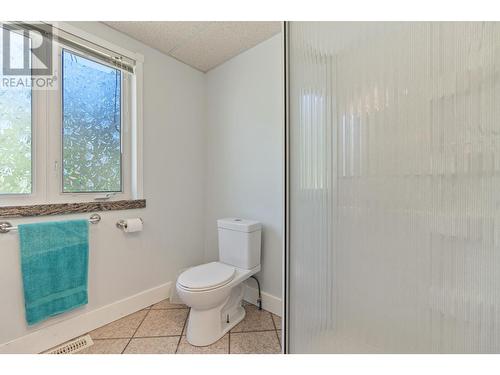 2642 Norns Creek Road, Castlegar, BC - Indoor Photo Showing Bathroom