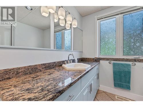 2642 Norns Creek Road, Castlegar, BC - Indoor Photo Showing Bathroom