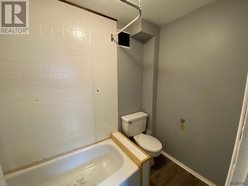 99 Second St, Kirkland Lake, ON - Indoor Photo Showing Bathroom