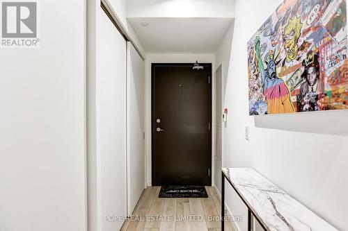 406 - 7 Smith Crescent, Toronto, ON - Indoor Photo Showing Other Room