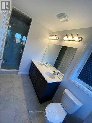 864 Sobeski Avenue, Woodstock, ON - Indoor Photo Showing Bathroom
