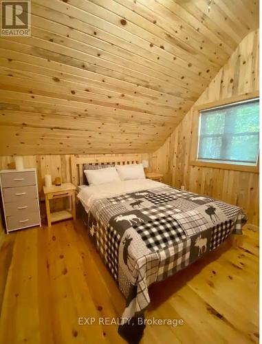 1090B Lindey Lane, North Frontenac, ON - Indoor Photo Showing Bedroom