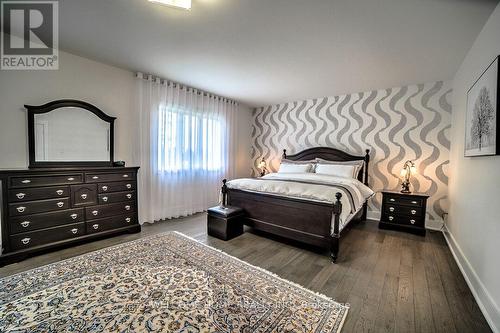 125 Gardiner Drive W, Bradford West Gwillimbury, ON - Indoor Photo Showing Bedroom