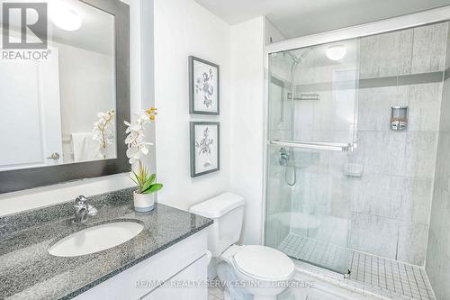 301 - 7405 Goreway Drive, Mississauga, ON - Indoor Photo Showing Bathroom