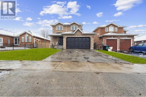 840 Leslie Drive, Innisfil, ON - Outdoor With Facade