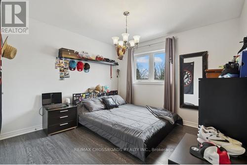 840 Leslie Drive, Innisfil, ON - Indoor Photo Showing Bedroom