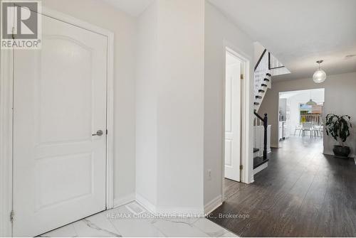 840 Leslie Drive, Innisfil, ON - Indoor Photo Showing Other Room