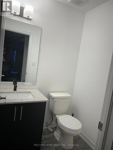 5 Tobias Lane, Barrie, ON - Indoor Photo Showing Bathroom