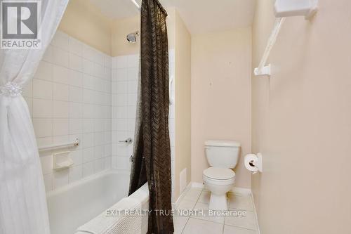 103 - 25 Meadow Lane, Barrie, ON - Indoor Photo Showing Bathroom