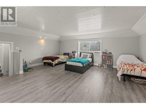 1707 43 Avenue, Vernon, BC - Indoor Photo Showing Bedroom