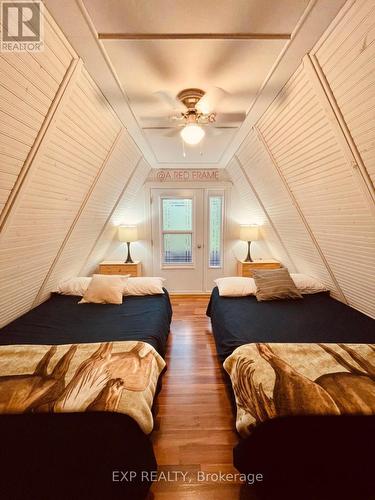 137 Fell Station Drive, Kawartha Lakes, ON - Indoor Photo Showing Bedroom