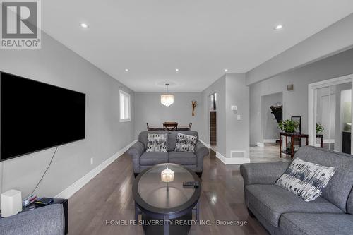 48 Maidstone Crescent, Brampton, ON - Indoor Photo Showing Living Room