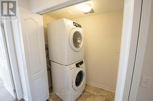 20 - 2460 Prince Michael Drive, Oakville, ON - Indoor Photo Showing Laundry Room