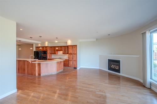 507-250 Marina Way, Penticton, BC - Indoor With Fireplace