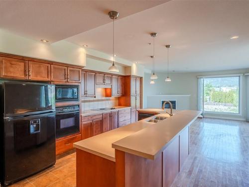 507-250 Marina Way, Penticton, BC - Indoor Photo Showing Kitchen With Double Sink