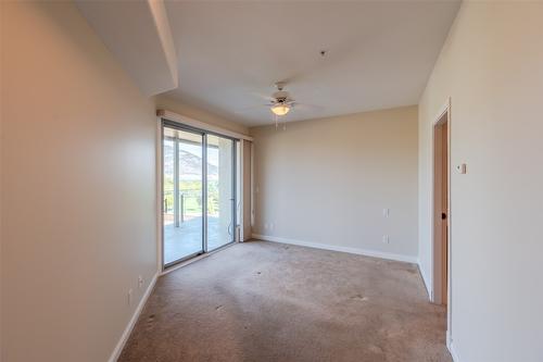 507-250 Marina Way, Penticton, BC - Indoor Photo Showing Other Room