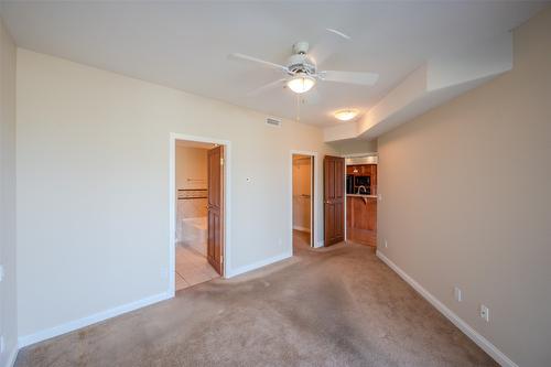 507-250 Marina Way, Penticton, BC - Indoor Photo Showing Other Room