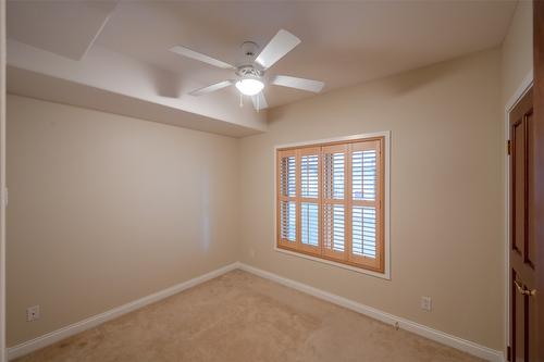 507-250 Marina Way, Penticton, BC - Indoor Photo Showing Other Room