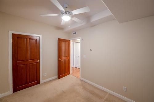 507-250 Marina Way, Penticton, BC - Indoor Photo Showing Other Room