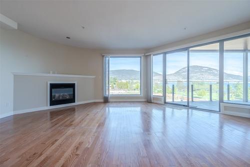 507-250 Marina Way, Penticton, BC - Indoor Photo Showing Other Room